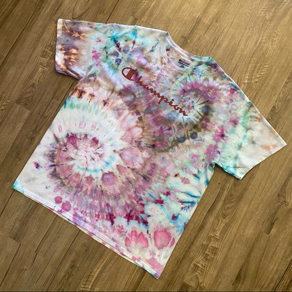 🧼NEW🧼 CUSTOM CHAMPION TIE DYE MEN’S TEE